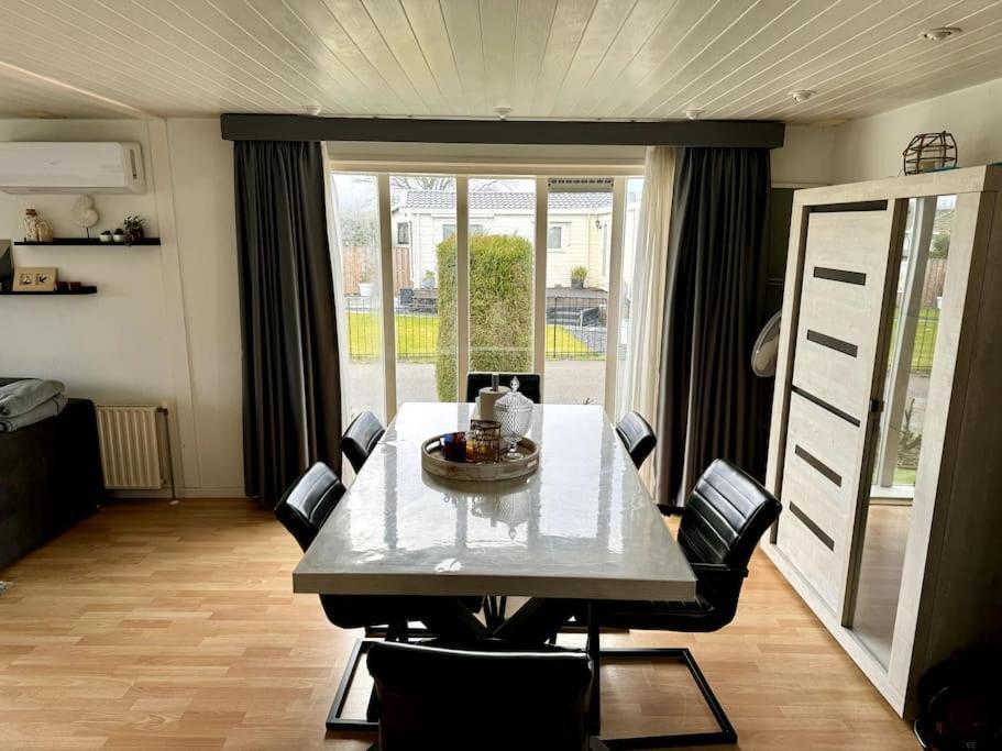 Luxe Chalet In Prachtig Natuurgebied Lith Bagian luar foto