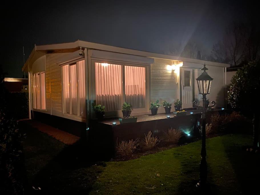 Luxe Chalet In Prachtig Natuurgebied Lith Bagian luar foto